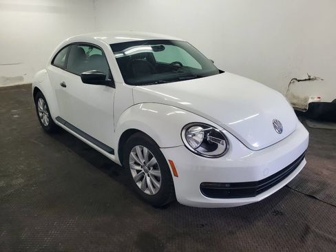 Used 2016 Volkswagen Beetle 1.8T Classic FWD image 3