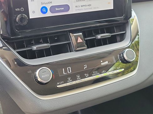 Used 2023 Toyota Corolla LE image 26