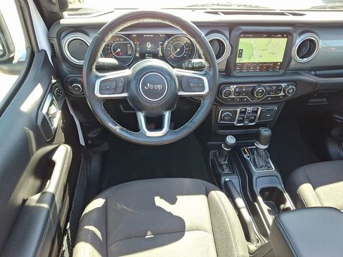 Certified 2022 Jeep Wrangler Unlimited Sahara w/ Cold Weather Group image 11