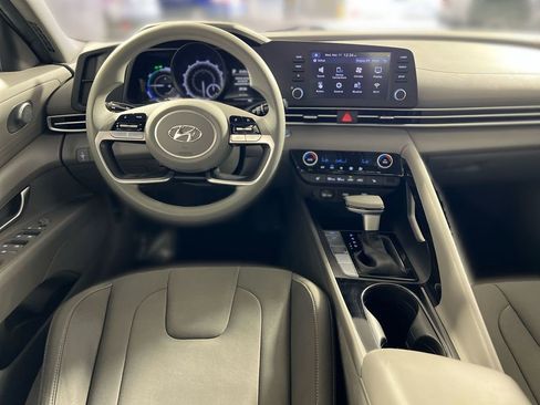 Used 2023 Hyundai Elantra Blue w/ Preferred Accessory Package image 23