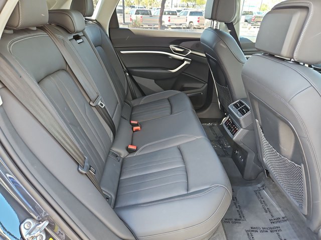 Used 2024 Audi Q8 e-tron Premium Plus w/ Premium Plus Package AWD/4WD image 25