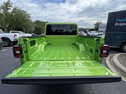 New 2025 Jeep Gladiator Mojave image 30