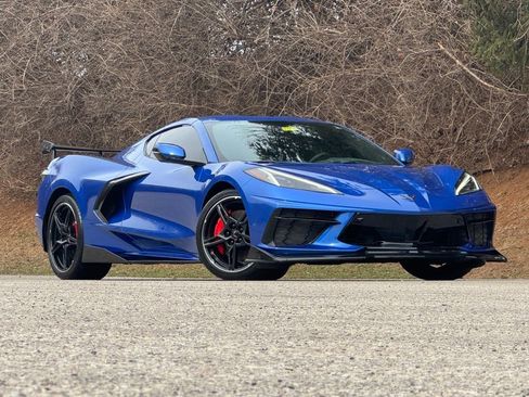 Used 2020 Chevrolet Corvette Stingray Preferred Cpe w/ 2LT Preferred Equipment Group RWD image 2