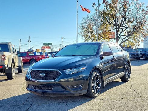 Used 2013 Ford Taurus SHO image 2