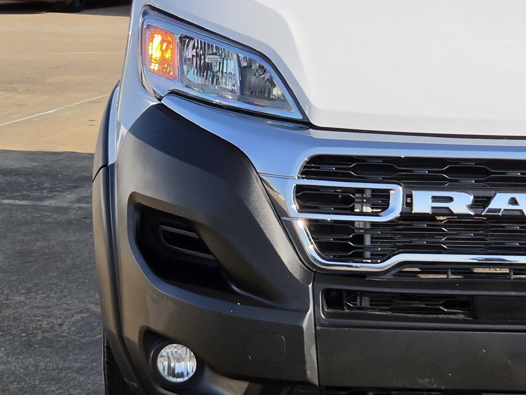 Used 2025 RAM ProMaster 2500 w/ U-Haul Equipment Group FWD image 5