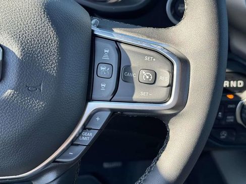 New 2026 RAM 1500 4x4 Crew Cab image 11