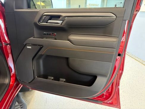 Used 2025 GMC Sierra 1500 AT4 w/ Technology Package AWD/4WD image 46