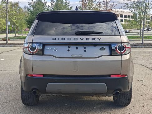 Used 2017 Land Rover Discovery Sport HSE image 4