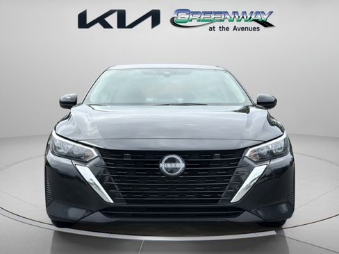 Used 2024 Nissan Sentra SV FWD image 2