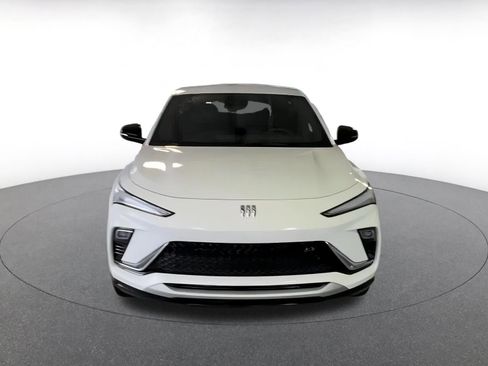 Used 2025 Buick Envista Sport Touring image 5