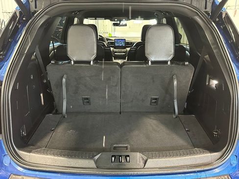 Used 2020 Ford Explorer XLT w/ Equipment Group 202A image 29
