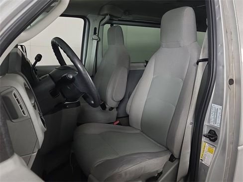 Used 2011 Ford E-350 and Econoline 350 XLT image 15
