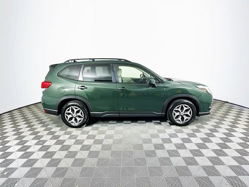 Used 2024 Subaru Forester Premium AWD/4WD image 11