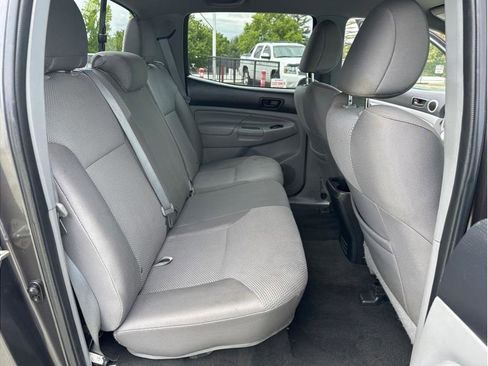Used 2015 Toyota Tacoma 4x4 Double Cab image 16