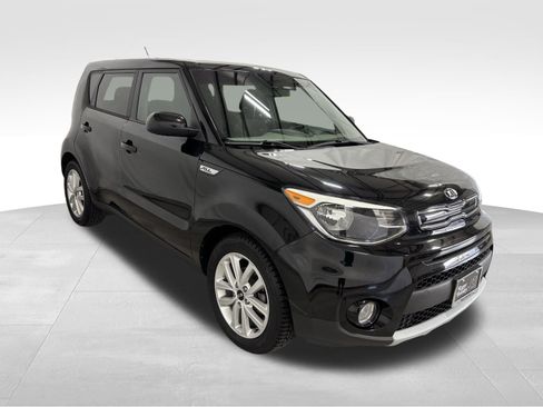 Used 2019 Kia Soul + image 3