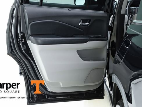 Used 2017 Honda Pilot EX-L image 17