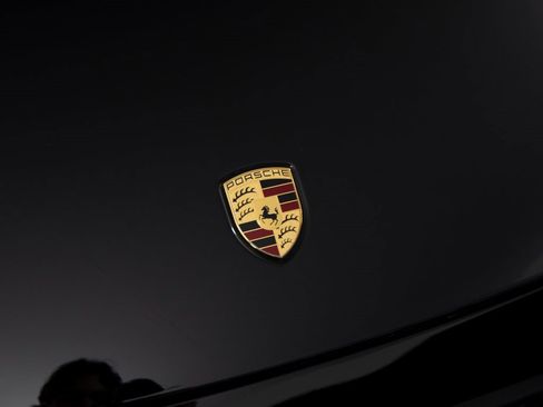 Certified 2024 Porsche 911 Carrera 4 image 39