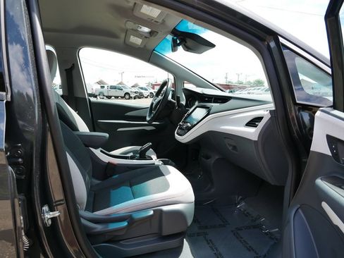Used 2020 Chevrolet Bolt LT FWD image 8