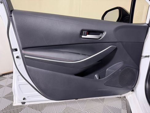 Used 2024 Toyota Corolla SE w/ SE Premium Package FWD image 21