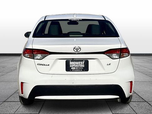 Used 2020 Toyota Corolla LE image 4