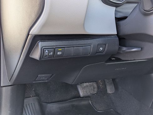 Certified 2022 Toyota Corolla LE image 15