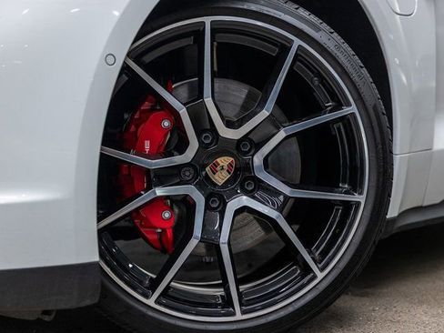 New 2025 Porsche Taycan 4S AWD/4WD image 18