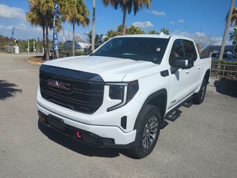 Used 2023 GMC Sierra 1500 AT4 image 9