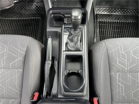 Used 2017 Toyota Tacoma TRD Sport w/ Tow Package (A/T) AWD/4WD image 24