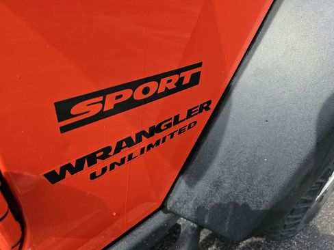 Used 2015 Jeep Wrangler Unlimited Sport w/ Quick Order Package 24S AWD/4WD image 13