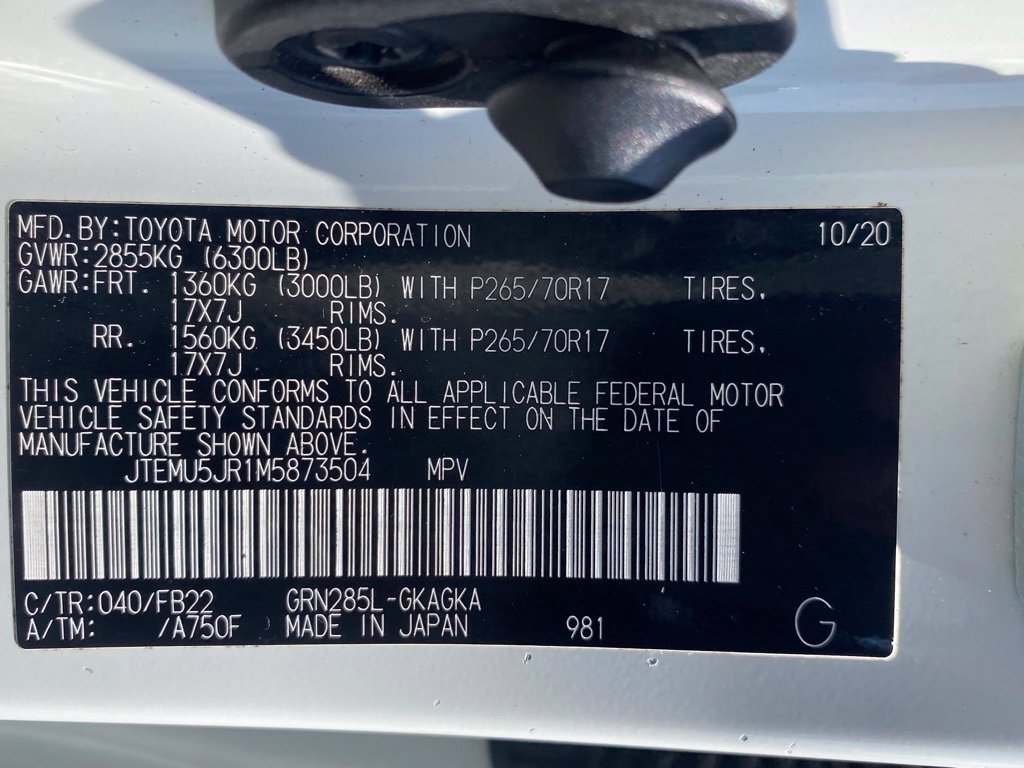 Used 2021 Toyota 4Runner SR5 AWD/4WD image 19
