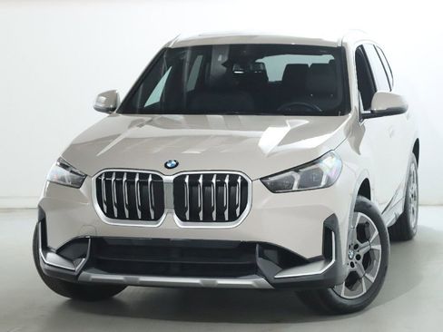 Used 2026 BMW X1 xDrive28i w/ Convenience Package AWD/4WD image 3