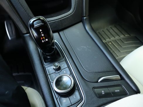 Used 2023 Cadillac XT5 Sportv w/ Technology Package image 35