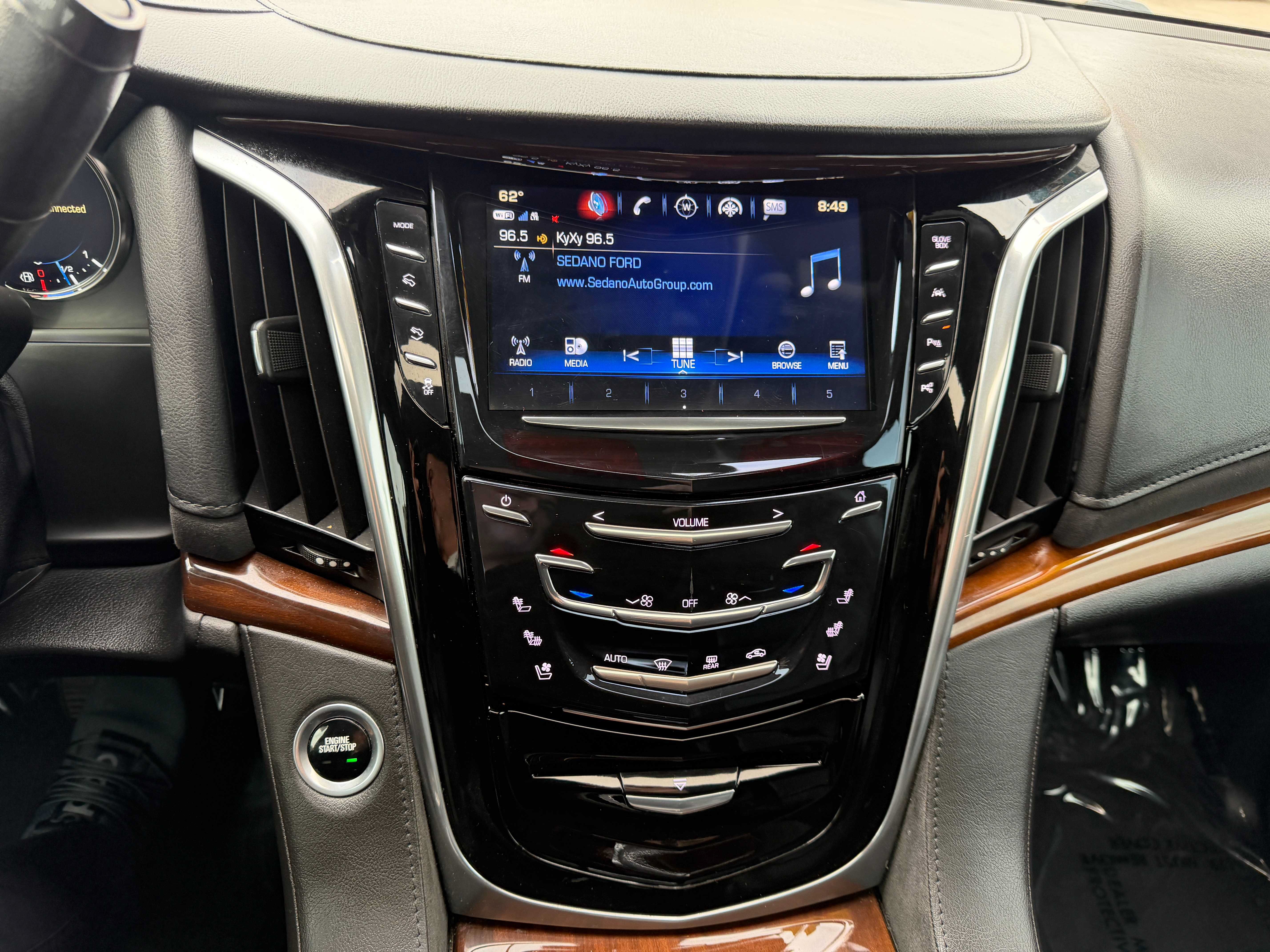 Used 2020 Cadillac Escalade Luxury RWD image 30