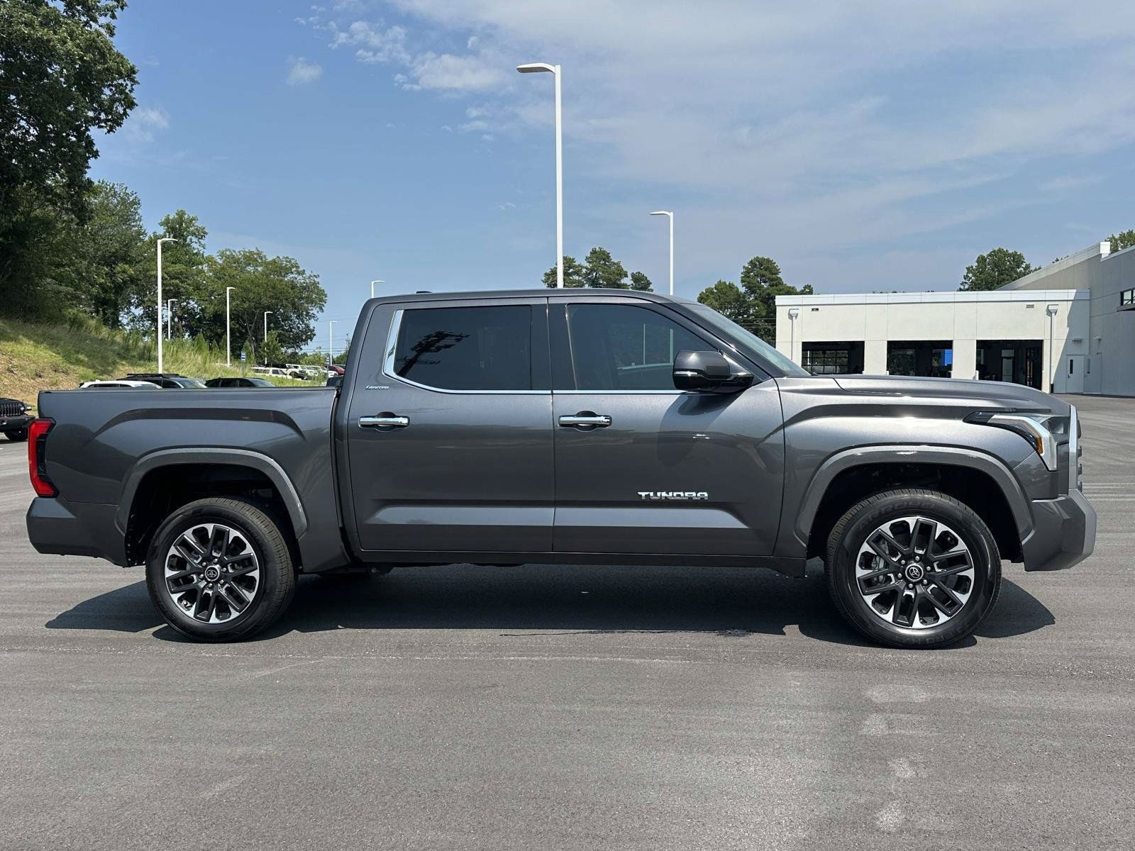 Used 2023 Toyota Tundra Limited w/ Power Package AWD/4WD image 27
