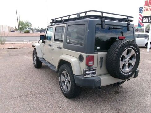 Used 2018 Jeep Wrangler Unlimited Sahara w/ Max Tow Package image 10