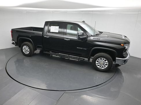 Used 2024 Chevrolet Silverado 2500 LTZ w/ LTZ Convenience Package AWD/4WD image 41