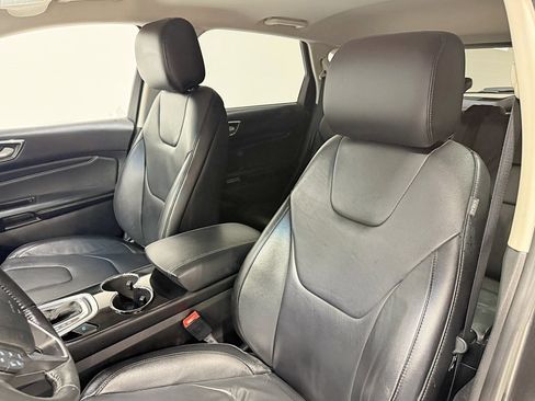 Used 2016 Ford Edge Titanium w/ Technology Package image 17