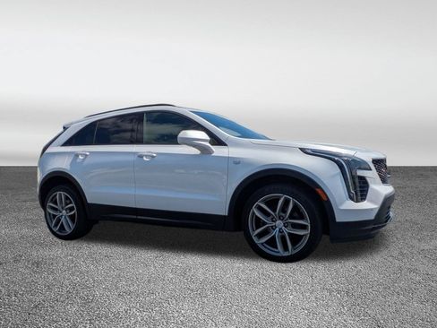 Certified 2019 Cadillac XT4 Sport FWD image 3