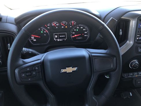 Used 2024 Chevrolet Silverado 1500 Custom image 15