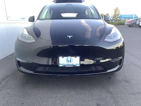Used 2023 Tesla Model Y Long Range AWD/4WD image 9