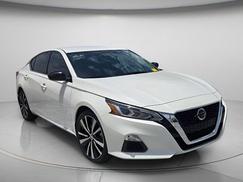 Used 2021 Nissan Altima 2.5 SR FWD image 4