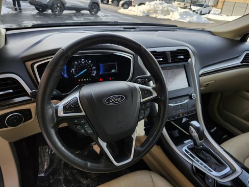 Used 2013 Ford Fusion SE image 18