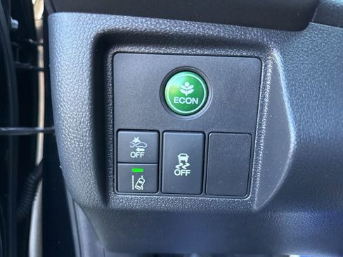 Used 2019 Honda HR-V Touring image 34