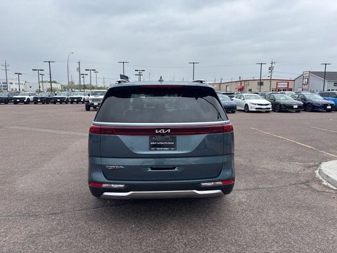 Used 2024 Kia Carnival SX FWD image 6