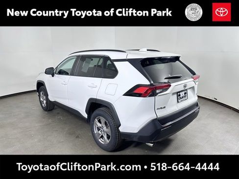Used 2022 Toyota RAV4 XLE image 5
