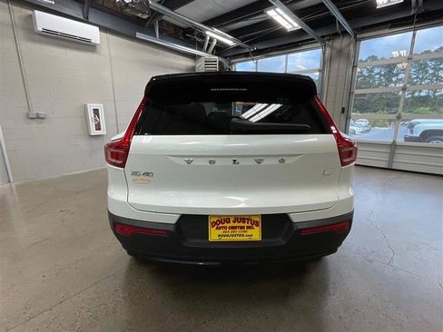 Used 2023 Volvo XC40 Recharge Plus AWD/4WD image 4