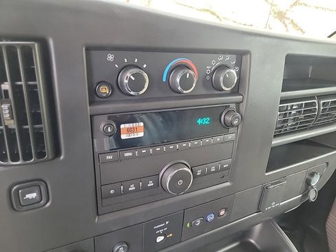 New 2025 GMC Savana 2500 Extended w/ Driver Convenience Package image 14