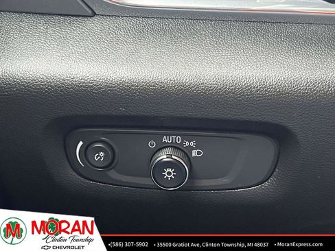 Certified 2023 Chevrolet Traverse LT FWD image 28
