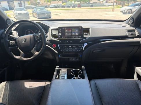 Used 2024 Honda Ridgeline Black Edition image 14