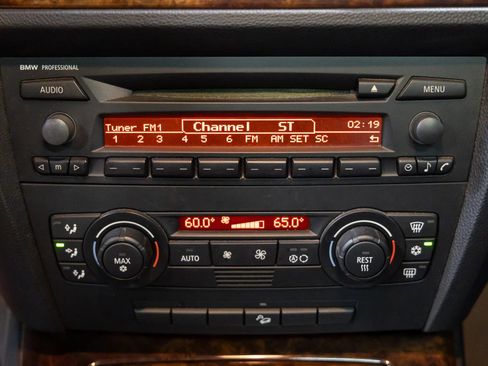 Used 2006 BMW 325xi Wagon image 27